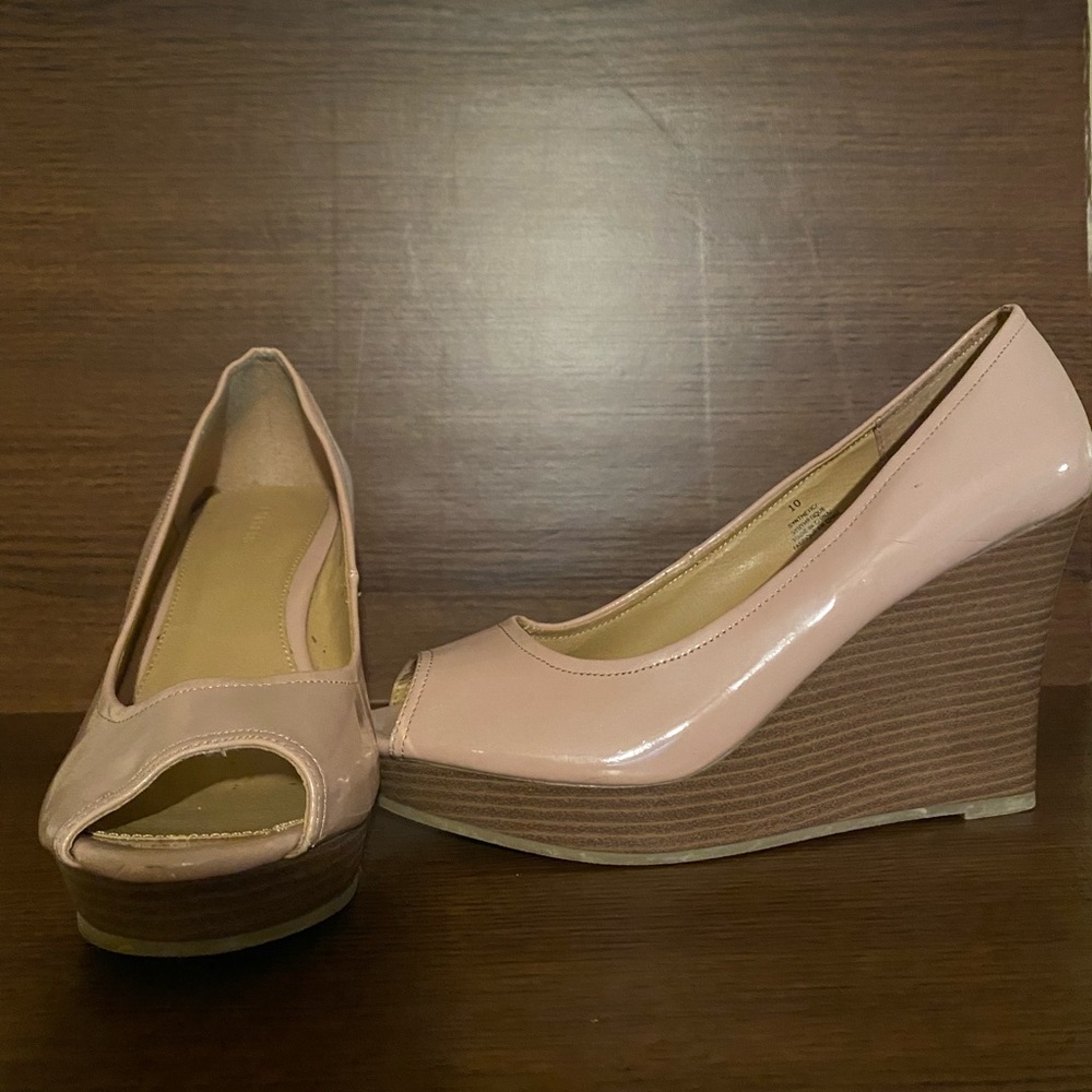 Express Blush Pink Wedges sz 10